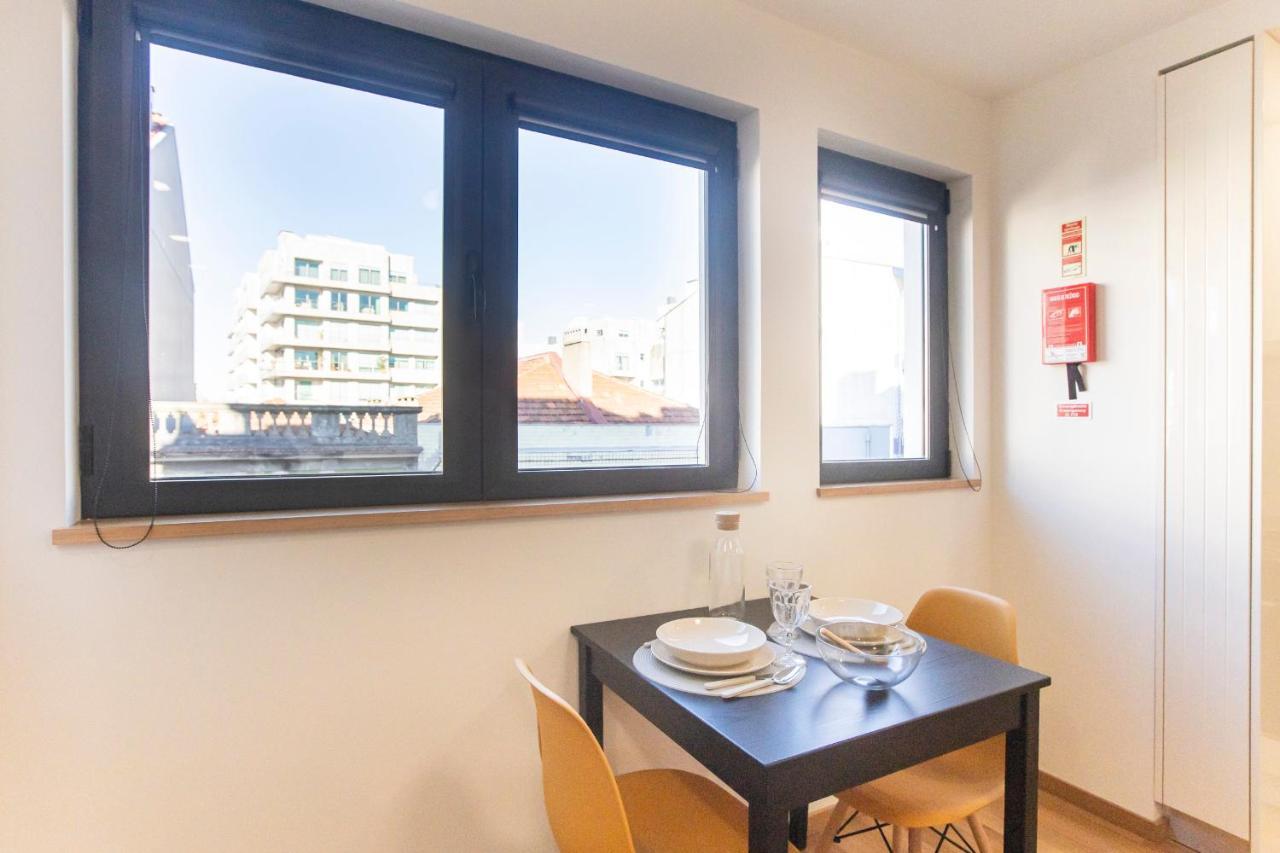 Homely Studio W/ Ac Near Marques By Lovelystay Porto Exterior foto