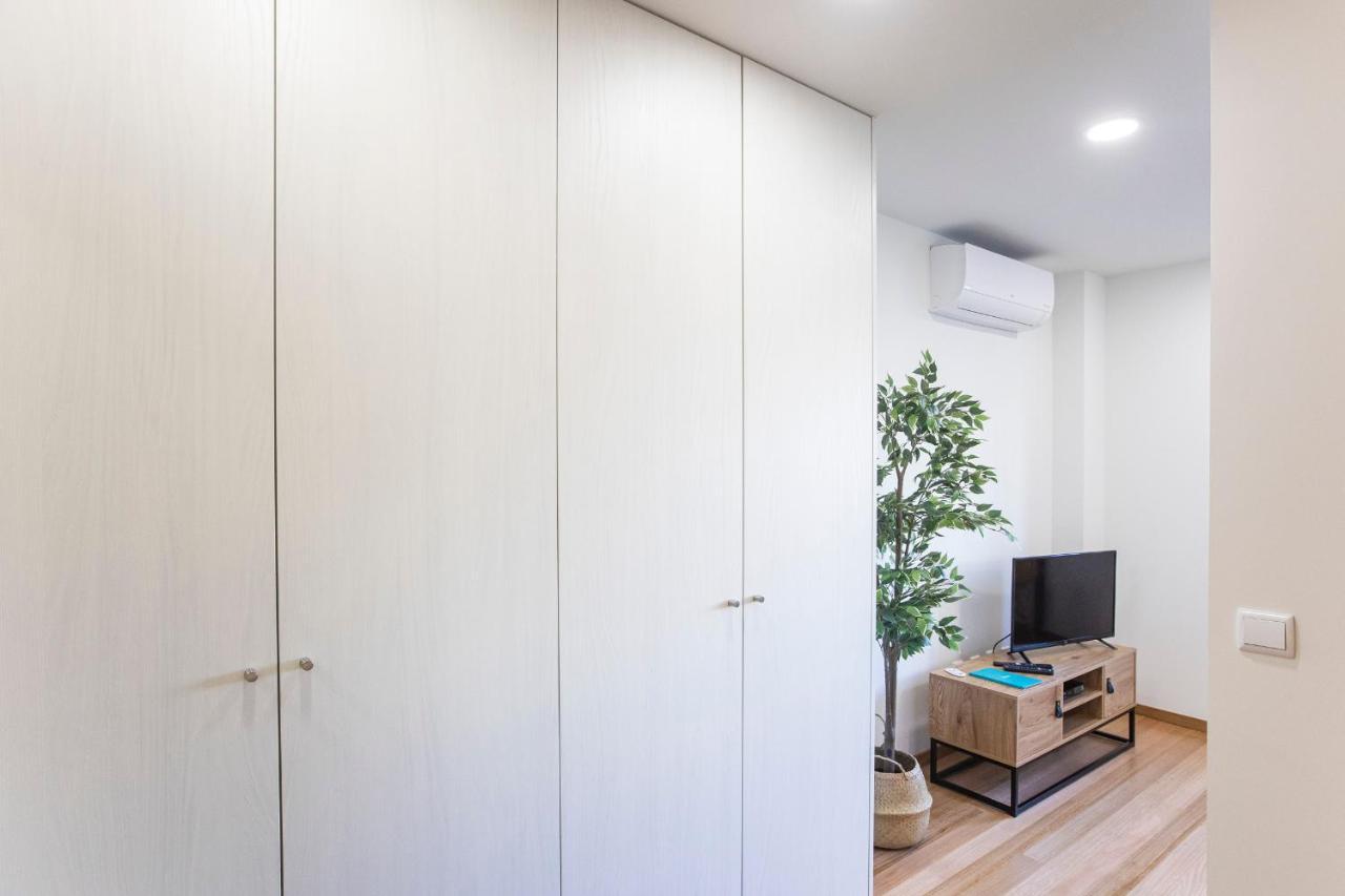 Homely Studio W/ Ac Near Marques By Lovelystay Porto Exterior foto
