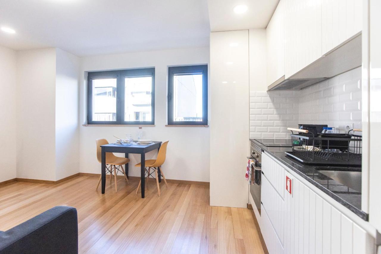 Homely Studio W/ Ac Near Marques By Lovelystay Porto Exterior foto